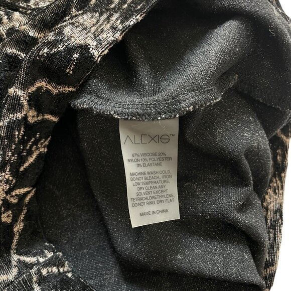 Alexis Belita Floral Jacquard Romper Black Silver Metallic Short Sleeve - Picture 8 of 9